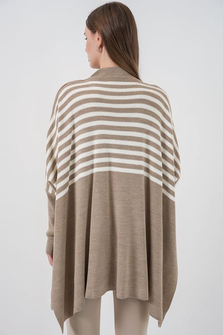 Slit Detailed Half Turtleneck Loose Sweater - Image 6