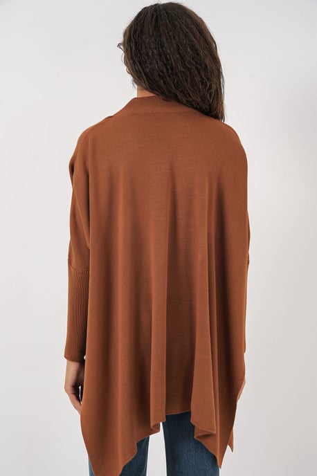 Slit Detailed Half Turtleneck Loose Sweater - Image 5