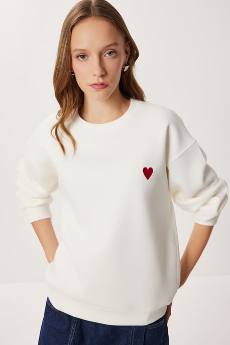Broderad Crew Neck Sweatshirt - Image 2