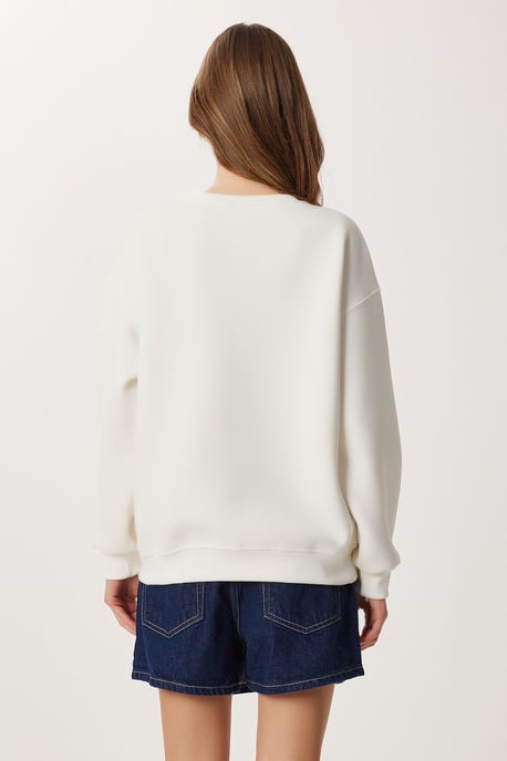 Broderad Crew Neck Sweatshirt - Image 4
