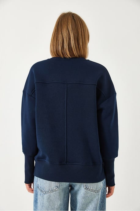 Oversized Crew Neck Knit Sweatshirt - Image 4