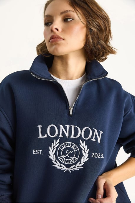 Ritskraag Bedrukt Relaxed Fit Sweatshirt - Image 6