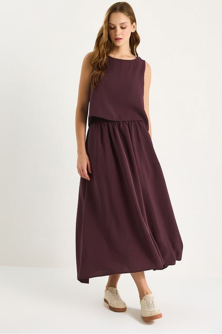 Mouwloze Scoop Neck Tanktop en Midi Rok Co-Ord Set - Image 1