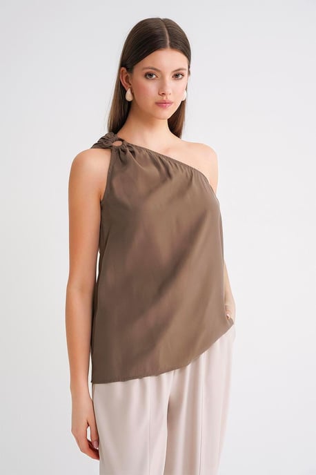 Asymmetrisk krageaccessoar med detaljerad topp - Image 5