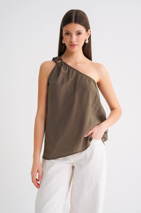 Asymmetrisk krageaccessoar med detaljerad topp - Image 3