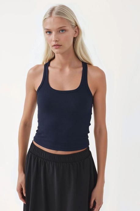 Tajtat U-halsad stickad tanktopp - Image 6