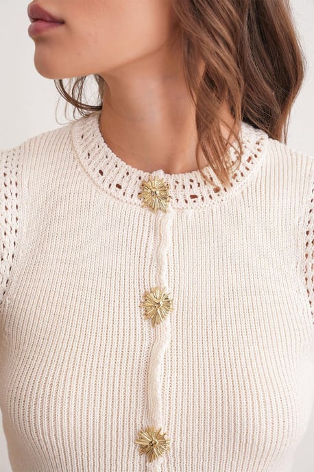 Textured Knit Crop Top with Button Details - Image 5
