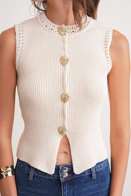 Textured Knit Crop Top with Button Details - Image 6
