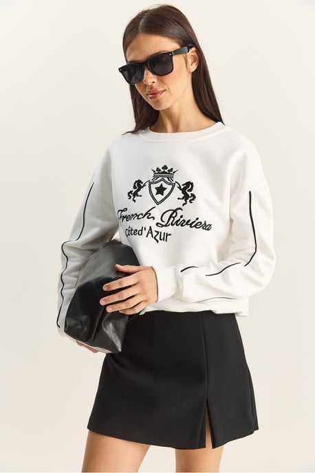 Ronde Hals Geborduurde Sweater - Image 2