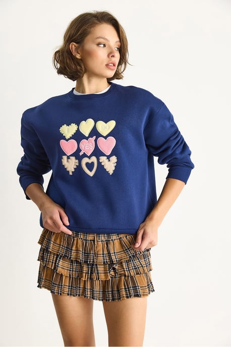 Hart Patches Appliqué Relaxed Fit Crewneck Sweatshirt - Image 5