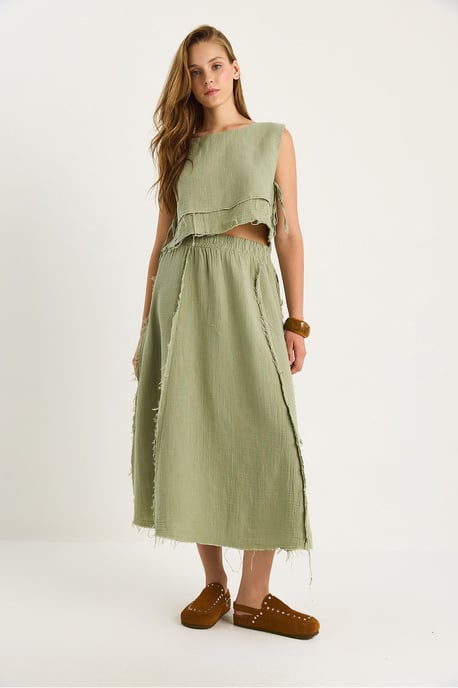 Textured Blouse & Skirt Muslin Fabric Two-Piece Set - Image 4