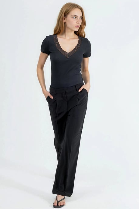 V-hals Blouse met Kantdetail - Image 3