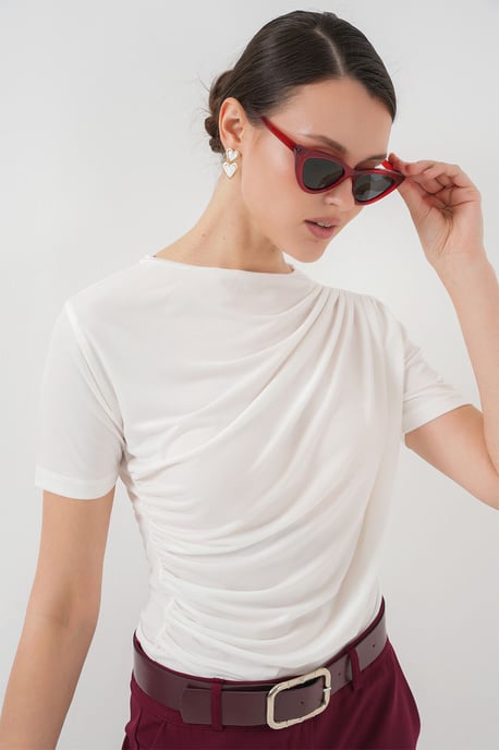 Aansluitende Blouse met Rimpeldetails en Ronde Hals - Image 4