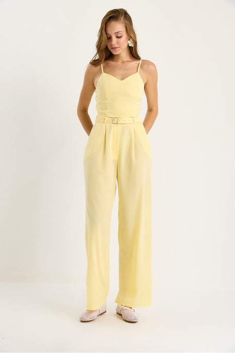 V-hals Blouse en Wijde Pantalon Set - Image 2