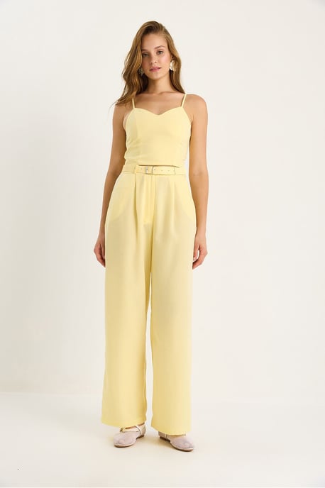 V-hals Blouse en Wijde Pantalon Set - Image 4