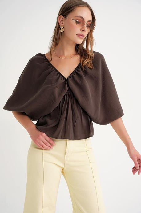 V-ringad Blus med Volangdetalj - Image 1