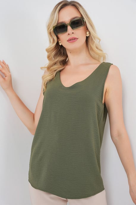 Textured V-Neck Sleeveless Blouse - Image 4