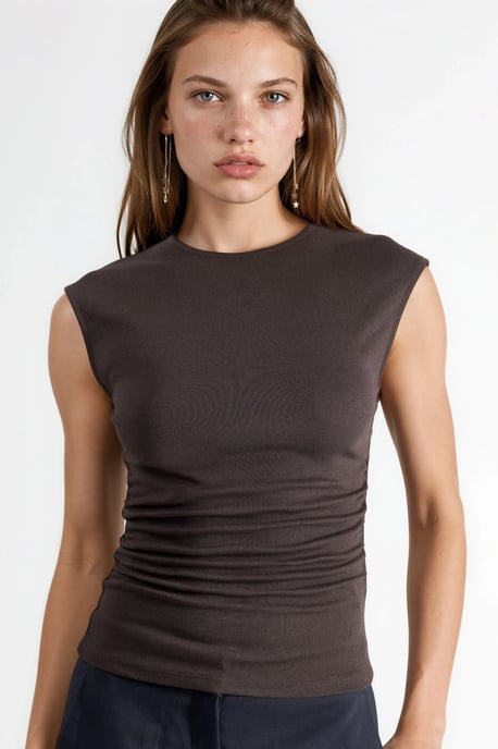 Mouwloze Drapé Blouse met Ronde Hals - Image 1