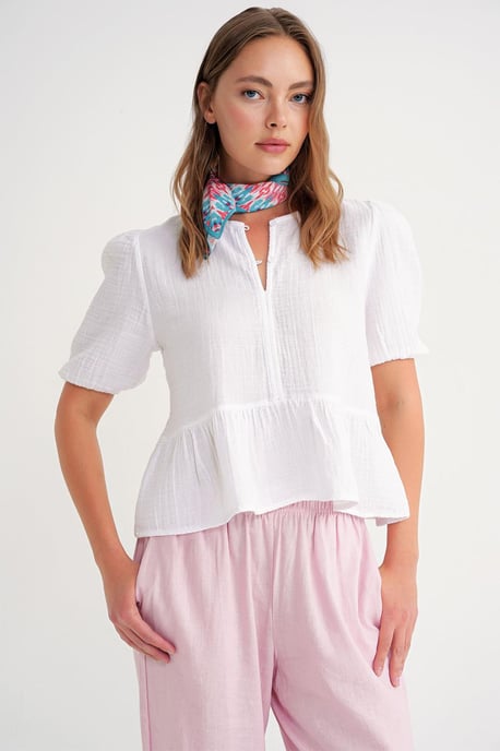 Gestructureerde Mousseline Blouse met Ronde Hals en Knopenclosure - Image 3