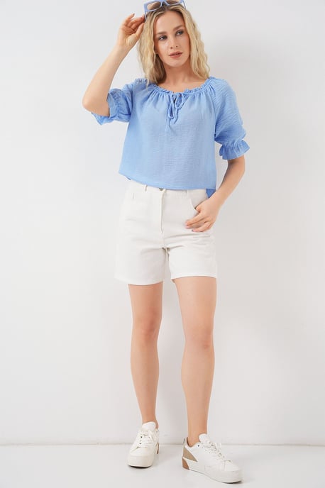 Gestructureerde Bootneck Crop Blouse met Pompom Detail - Image 2