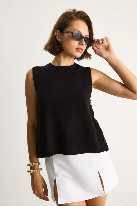 Knop Gedetailleerde Brei Blouse - Image 3