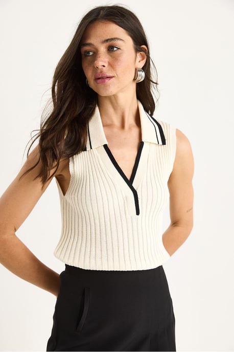 Slim Fit V-hals Blouse met Knoopjes - Image 3