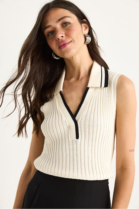 Slim Fit V-hals Blouse met Knoopjes - Image 4