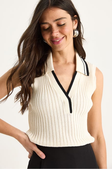 Slim Fit V-hals Blouse met Knoopjes - Image 5