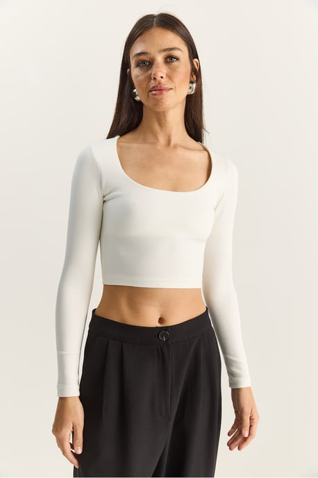 Basis Crop Top - Image 2