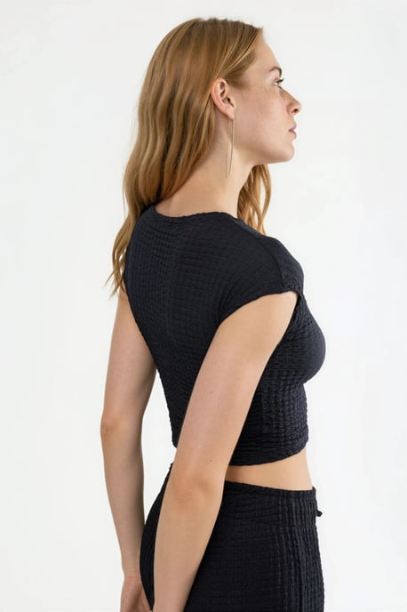 Tajt Texturerad Ribbad Crop Top - Image 2