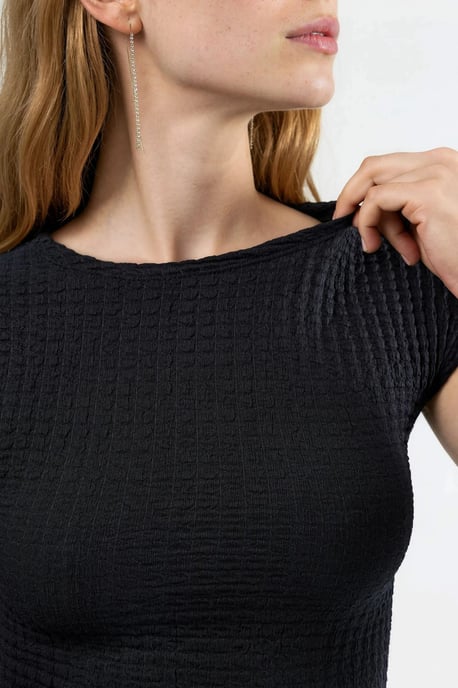 Tajt Texturerad Ribbad Crop Top - Image 3