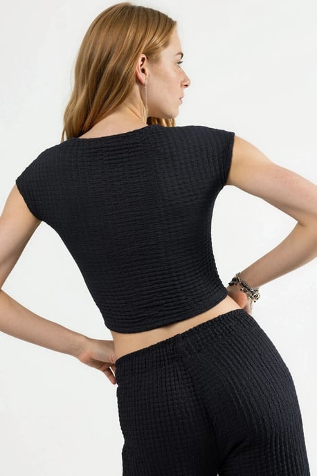Tajt Texturerad Ribbad Crop Top - Image 4