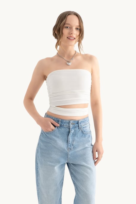 Halterlös Utsvängd Bandeau Topp - Image 3