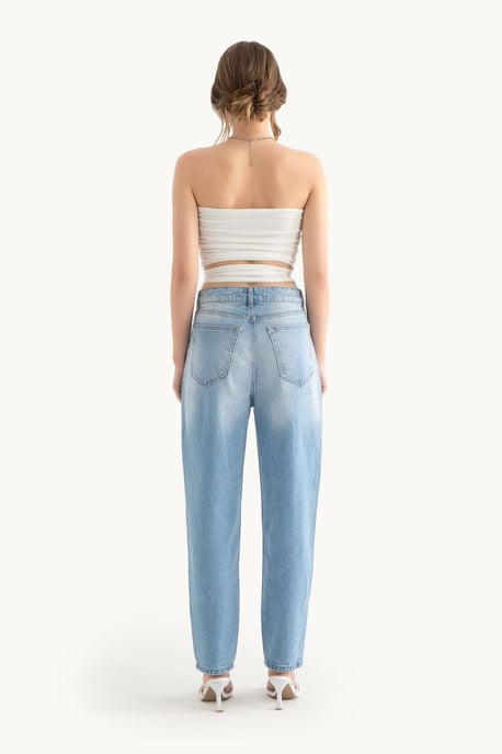 Halterlös Utsvängd Bandeau Topp - Image 4