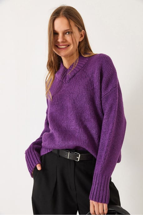 Relaxed Fit V-Neck Ribbed Sweater - Image 2