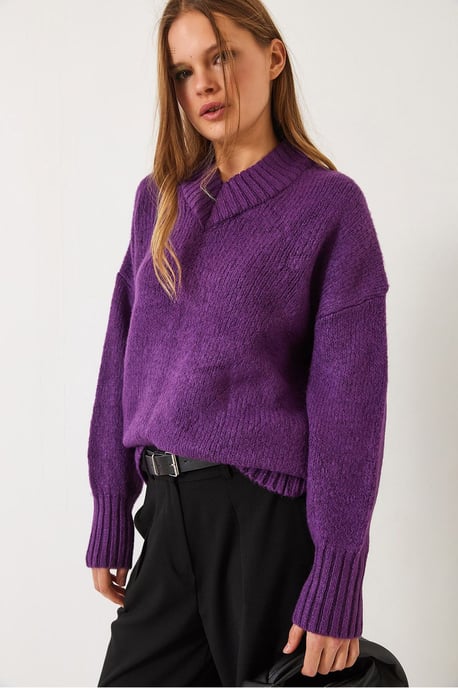 Relaxed Fit V-Neck Ribbed Sweater - Image 4
