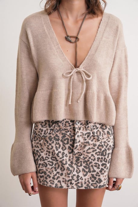 Tie Detailed Ruffled V-Neck Knit Sweater - Image 5