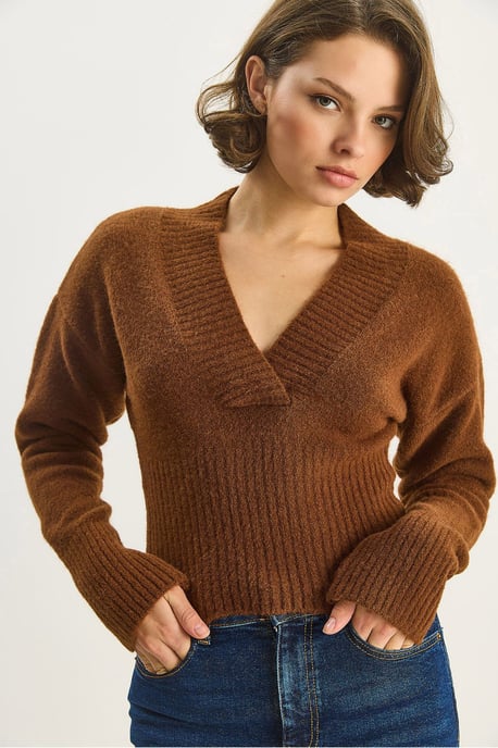 Ribbad V-ringad Slim Fit Korttröja - Image 1