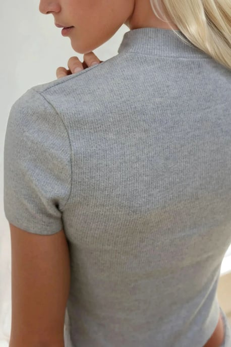 Slim Fit Stickad Crop Blus - Image 5