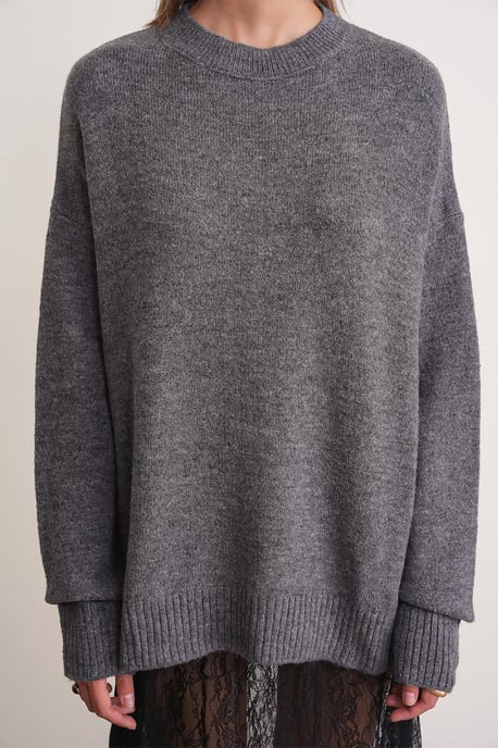 Oversized Knitwear Sweater - Image 5