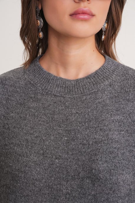 Oversized Knitwear Sweater - Image 6