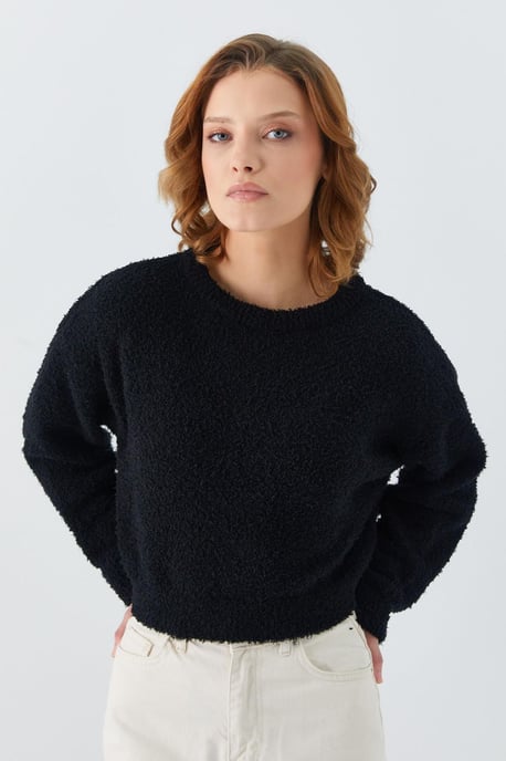 Plush Textured Crop Knit Sweater - Image 3