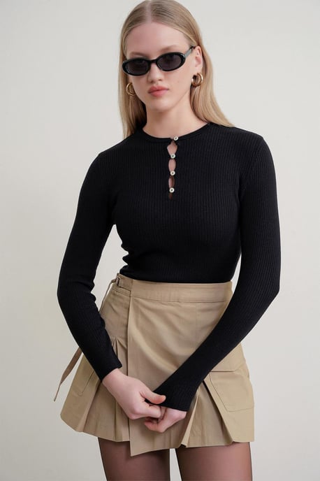 Knappdetaljerad Crew Neck Tröja - Image 3