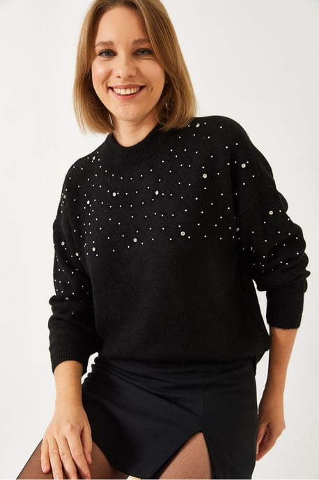 Textured Embroidered Crew Neck Sweater - Image 2