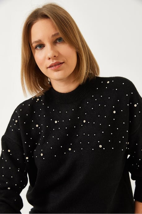 Textured Embroidered Crew Neck Sweater - Image 3