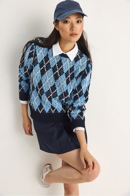 Women’s Crew Neck Knitted Sweater with Diamond Pattern - Image 2