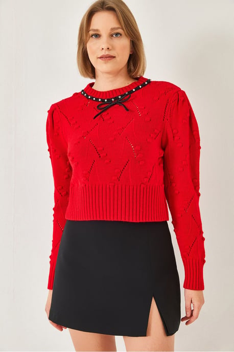 Texturerad broderad crew neck figursydd kort tröja - Image 2