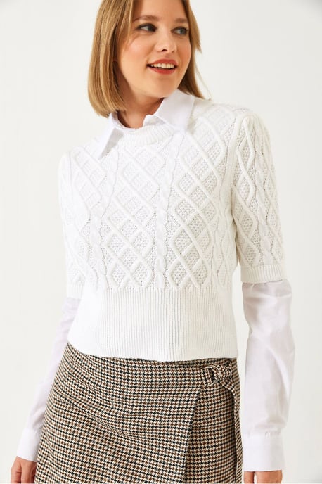 Textured Knitwear Crop Sweater with Shirt Collar - Image 1