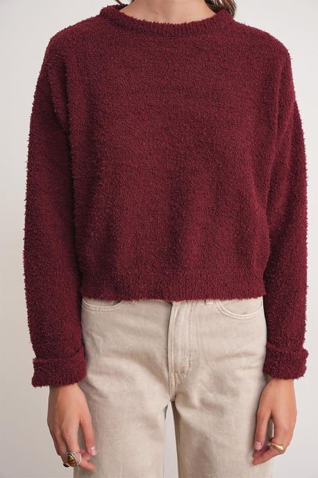 Plush Textured Crop Knit Sweater - Image 4