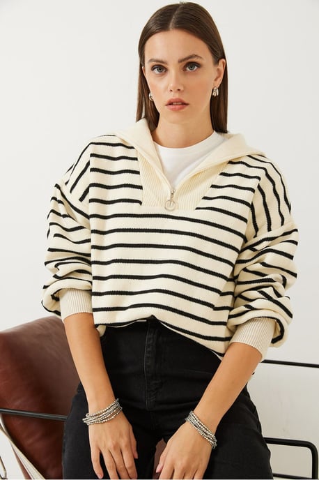 Striped Boxy Crop Sweater with Zipper Collar - Image 4